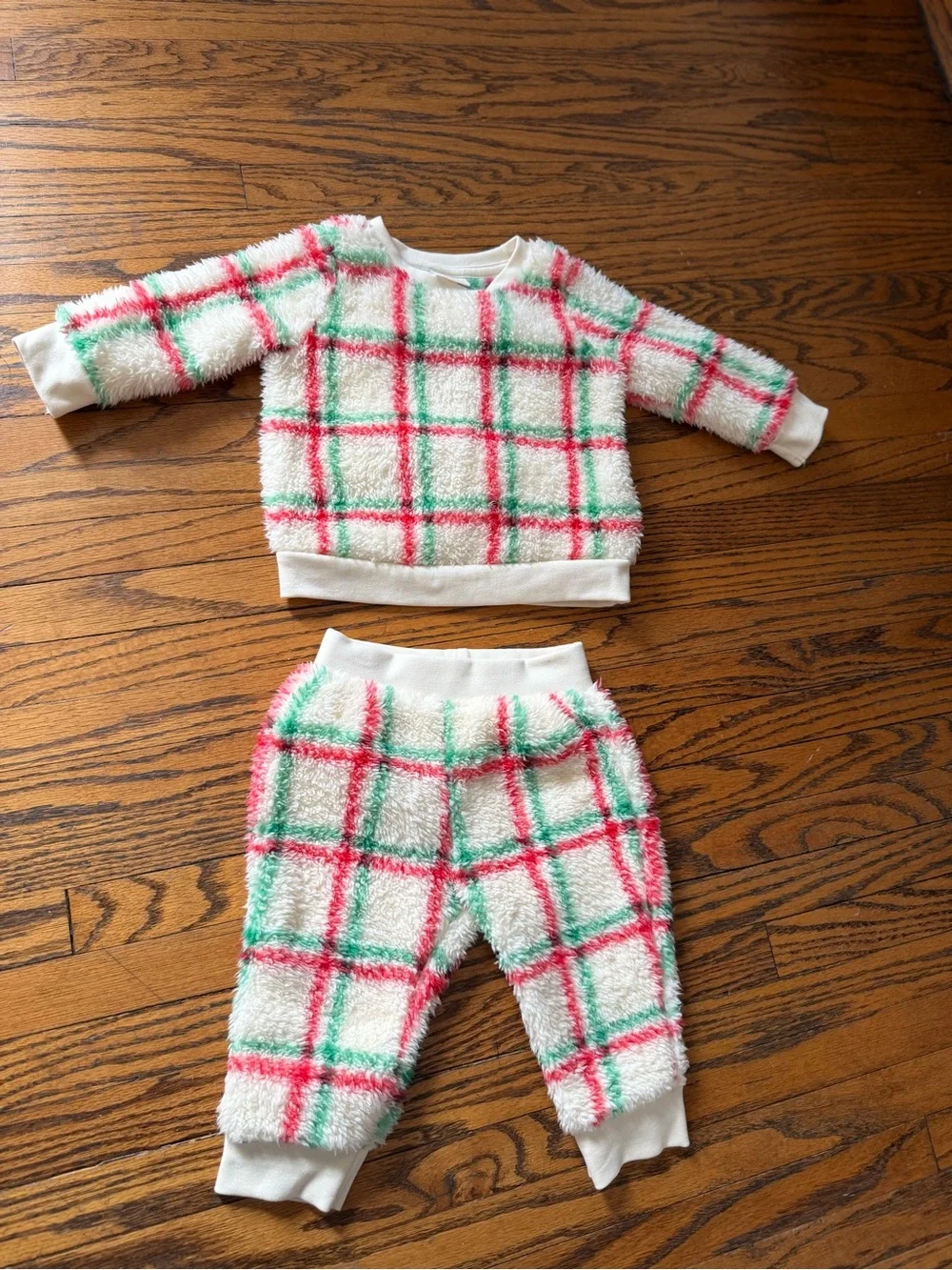 Cozy Plush Two-Piece Kids Set in Cream with Red & Green Plaid